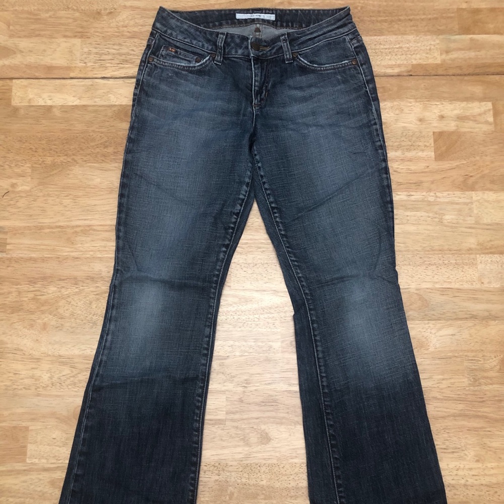 Joe’s jeans fit honey waist 27.